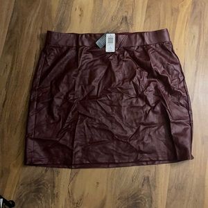 Burgundy torrid faux leather mini skirt